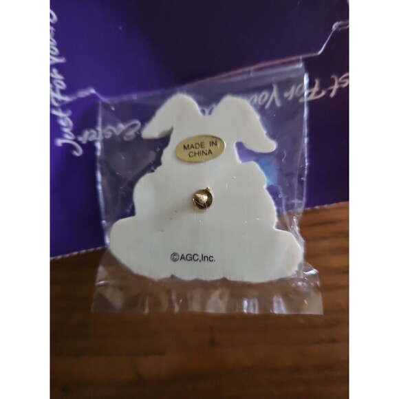 American Greetings Vintage Easter Bunny Egg Pin – New in Package - Picture 4 of 6